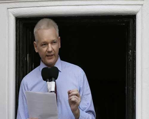 Julian Assange en la embajada de Ecuador en Londres