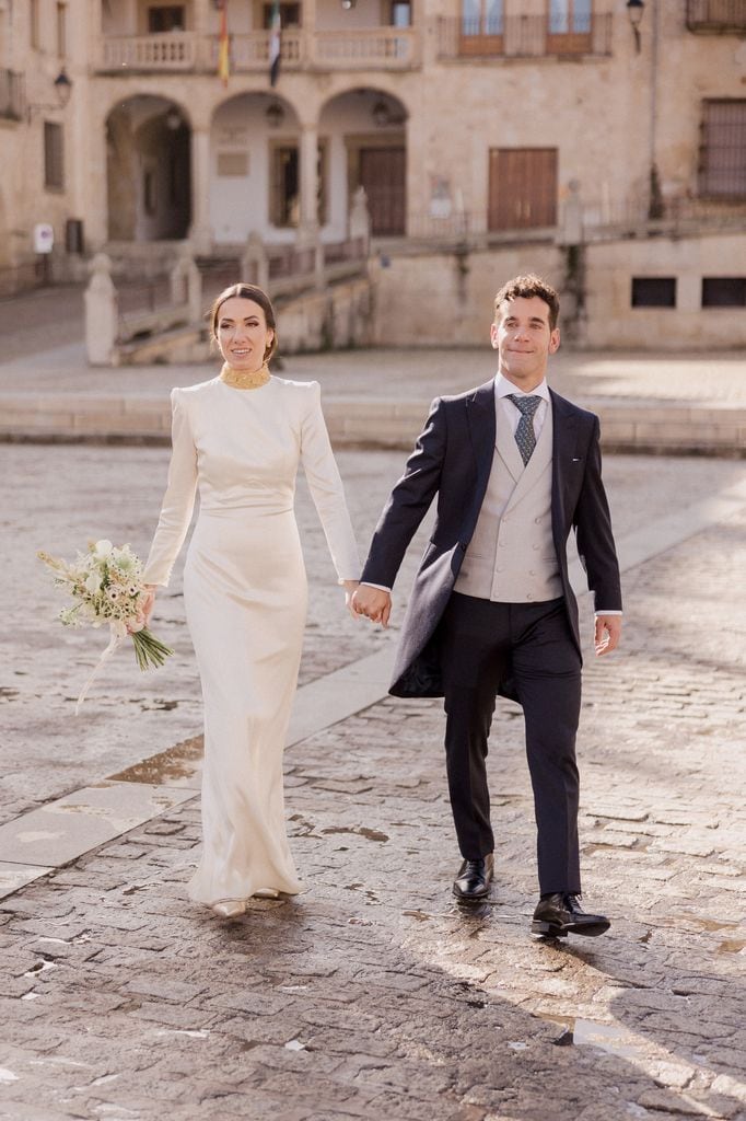 Vestido de novia Lorena Formoso bordados Luhar