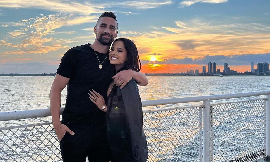 Becky G y Sebastian Lletget