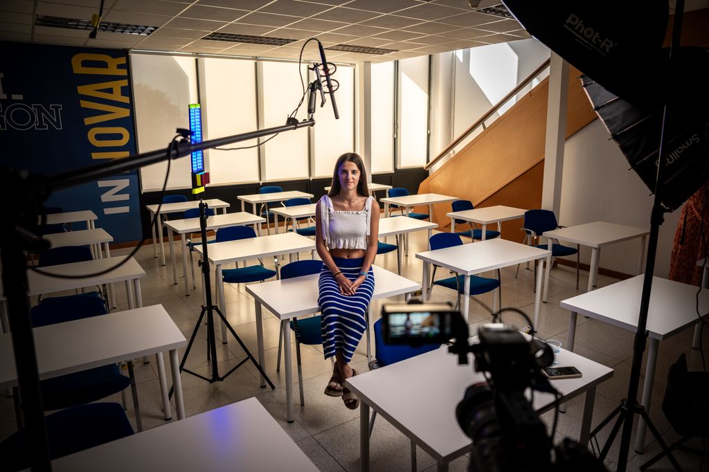 Valeria Corrales grabando un vídeo