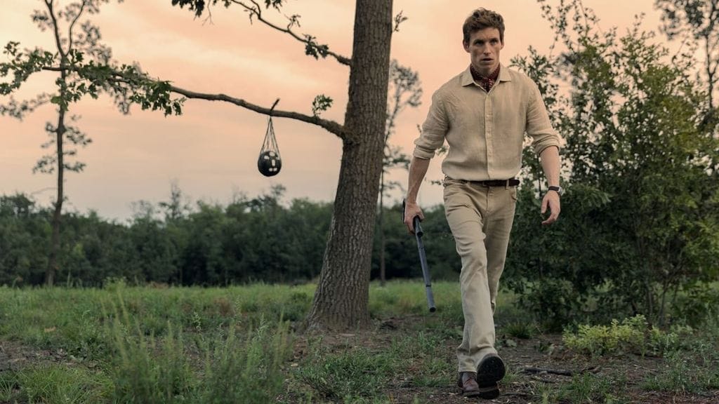 El personaje de Eddie Redmayne dejará un rastro de destrucción por donde pase en 'The Day of the Jackal'