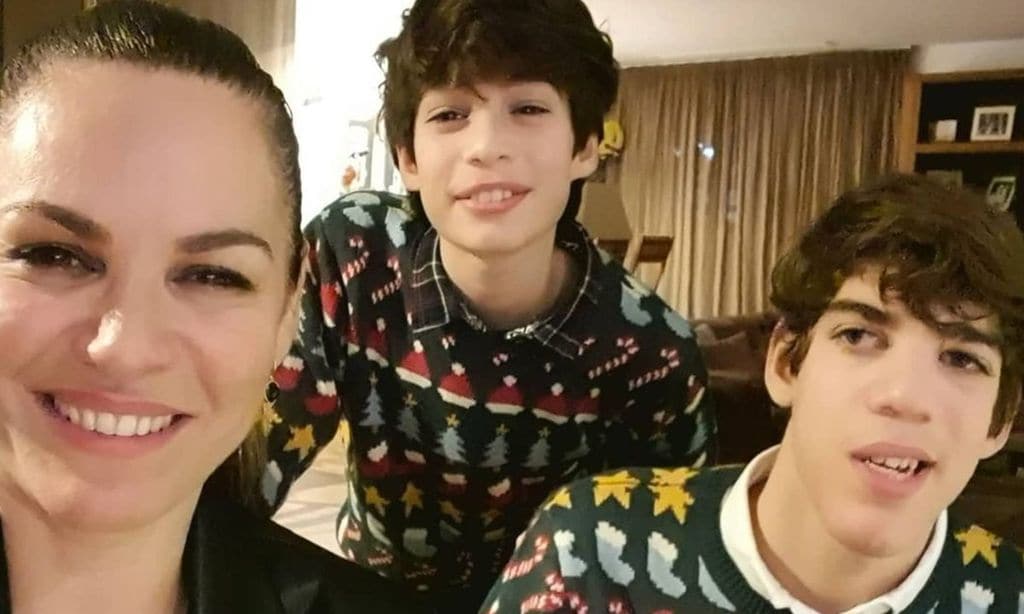 Fabiola Martínez y sus hijos