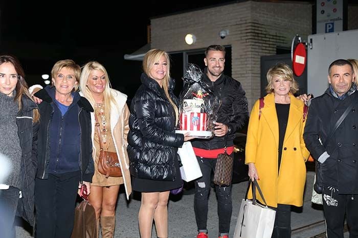 A pesar de llevarse muy bien con él, ni Rafa Mora ni Antonio Tejado estarán invitados a la boda de Belén Esteban