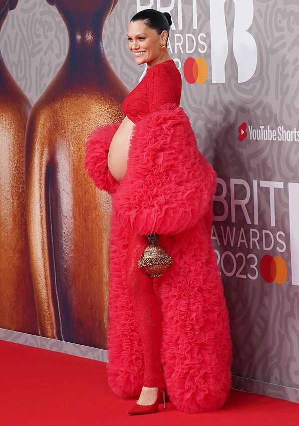 Jessie J presume de embarazo en los Brit Awards