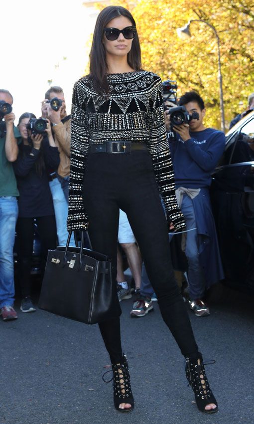 front_row_paris16_sara_sampaio_1