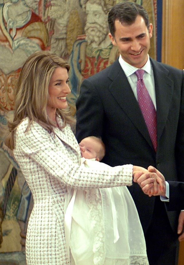 Doña Letizia en el bautizo de Leonor