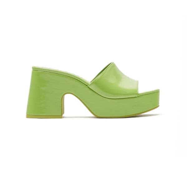 sandalia verde bershka