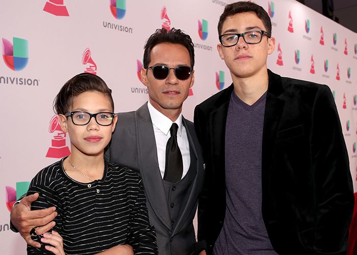 Marc Anthony y sus hijos 