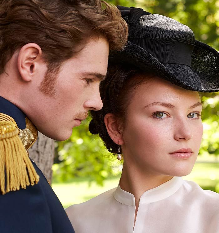 La vida de la emperatriz Isabel de Baviera sigue dando lugar a ficciones, tanto en Netflix como en Disney+