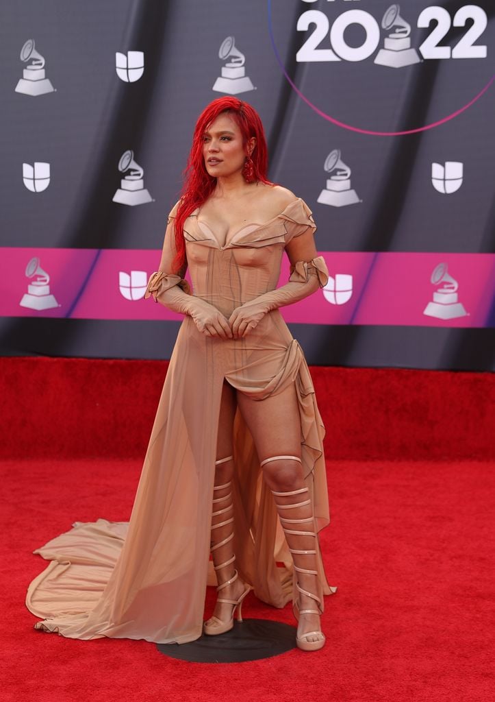 Karol G looks Grammy Latinos 