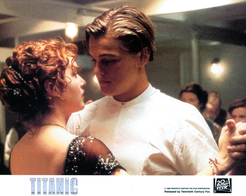 Kate Winslet y Leonardo DiCaprio en una de las escenas de 'Titanic', de 1997.