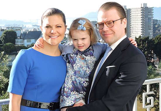 La princesa Victoria junto a su marido y su hija en la visita que realizaron a Silicon Valley. Foto: Casa Real Sueca
