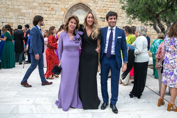 Maite Chacón, con su hija Marta y su yerno Alberto