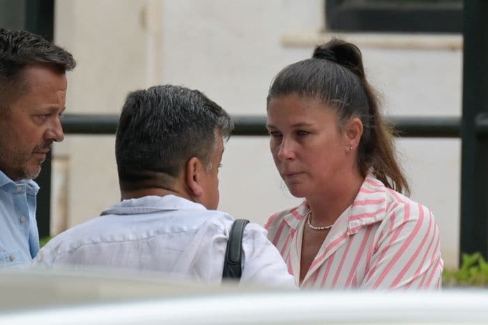 Tamara, hija de Pepa Flores, en el tanatorio de Celia Flores en el tanatorio de Massimo Stecchini