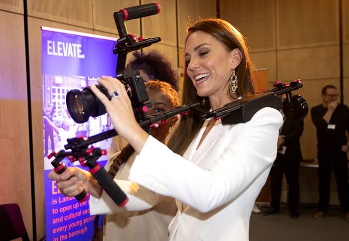 Kate Middleton con una cámara