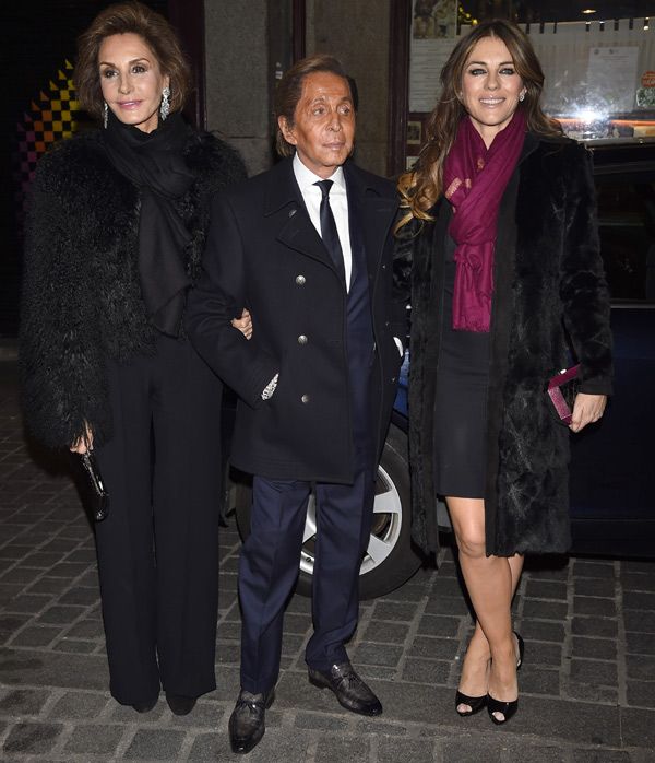 Naty Abascal, Valentino y Elizabeth Hurley, a su llegada a la fiesta 