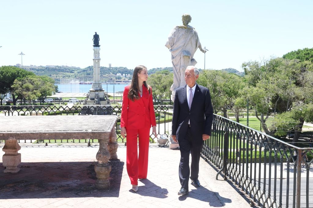 La Princesa de Asturias, junto al presidente de la República Portuguesa, Marcelo Rebelo de Sousa, en el Palacio de Belém