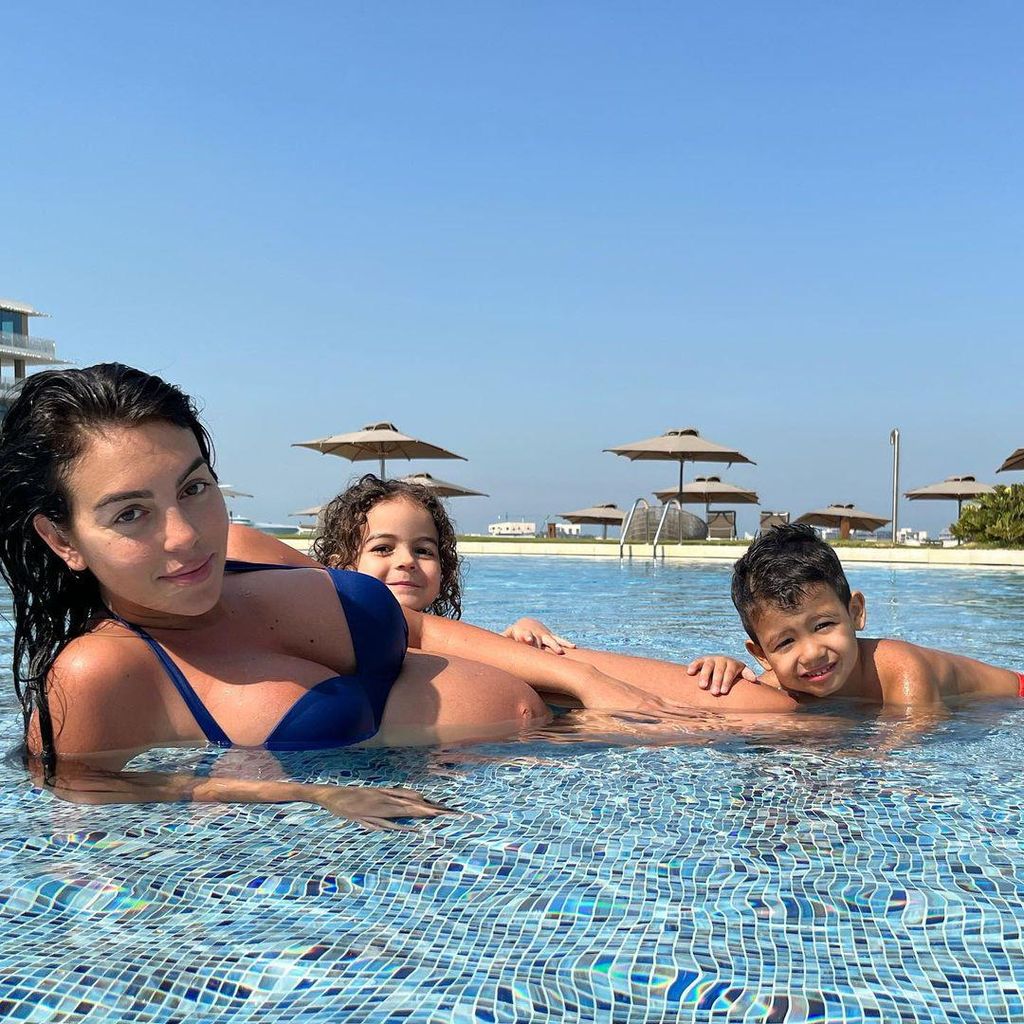 georgina rodr guez y sus hijos