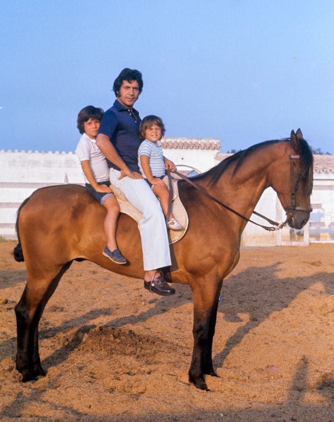 Sancho Gracia con sus hijos