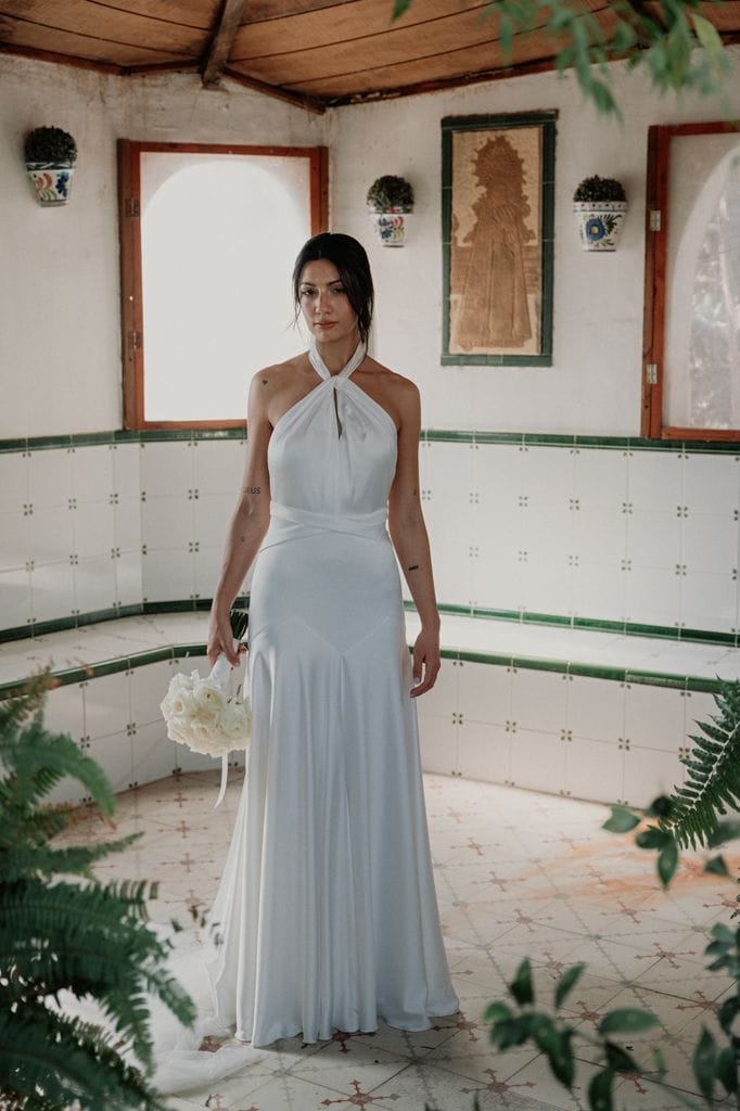 Vestido de novia halter de Pronovias