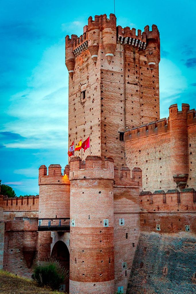 castillo-de-la-mota-torre-homenaje