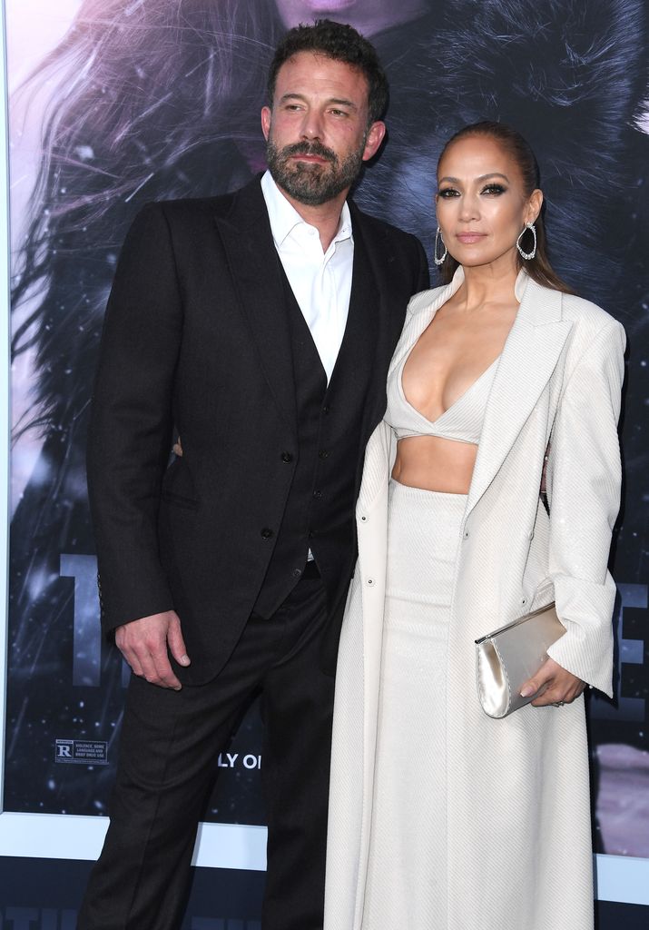 Ben Affleck no quiere que las noticias del divorcio afecten los elogios a JLo por su reciente papel.