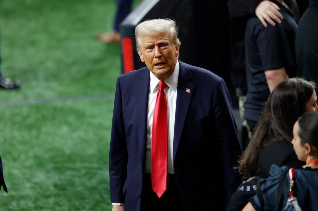 El presidente Trump piso la cancha en la que se definirá al nuevo campeón de la NFL