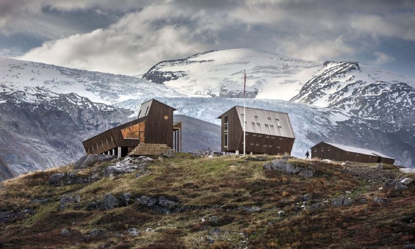 refugio de montana tungest len entre bergen y lesund noruega