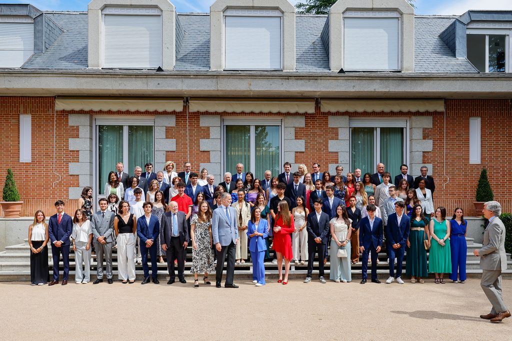 La princesa Leonor y la infanta Sofía aparecen por sorpresa eb la reunión de los Reyes con el Patronato de la Fundación Comité Español de los Colegios del Mundo Unido (UWC)