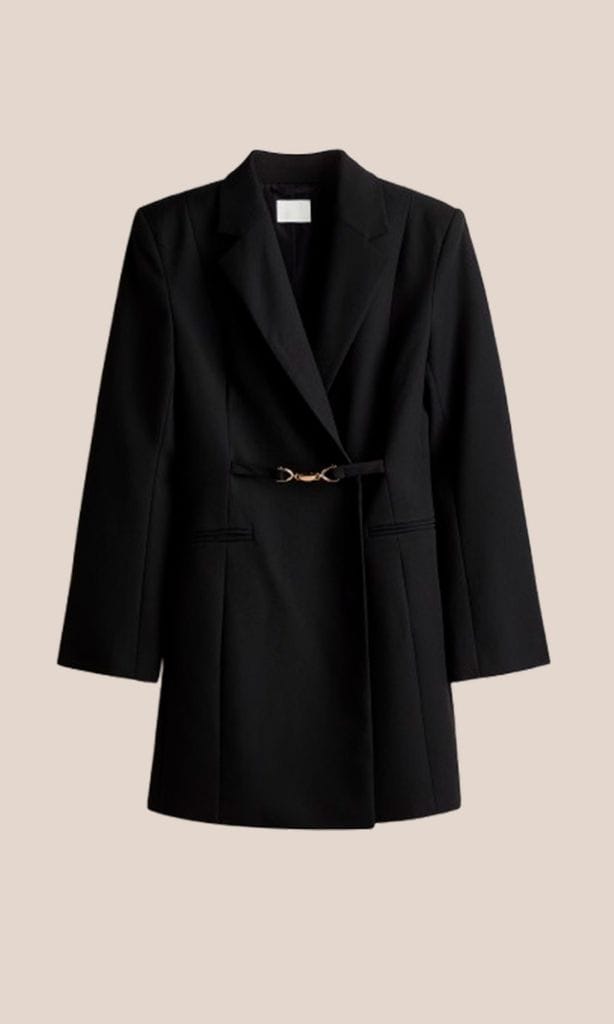 Vestido 'blazer' de sarga (49,99 euros)