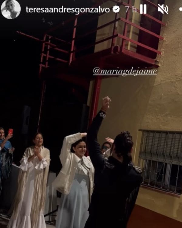 María García de Jaime y Tomás Páramo bailando 