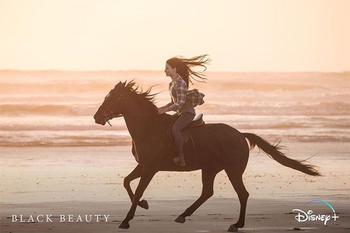 Mackenzie Foy en Black Beauty Disney