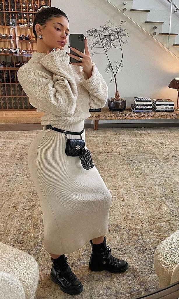 kylie jenner con total look de prendas de punto