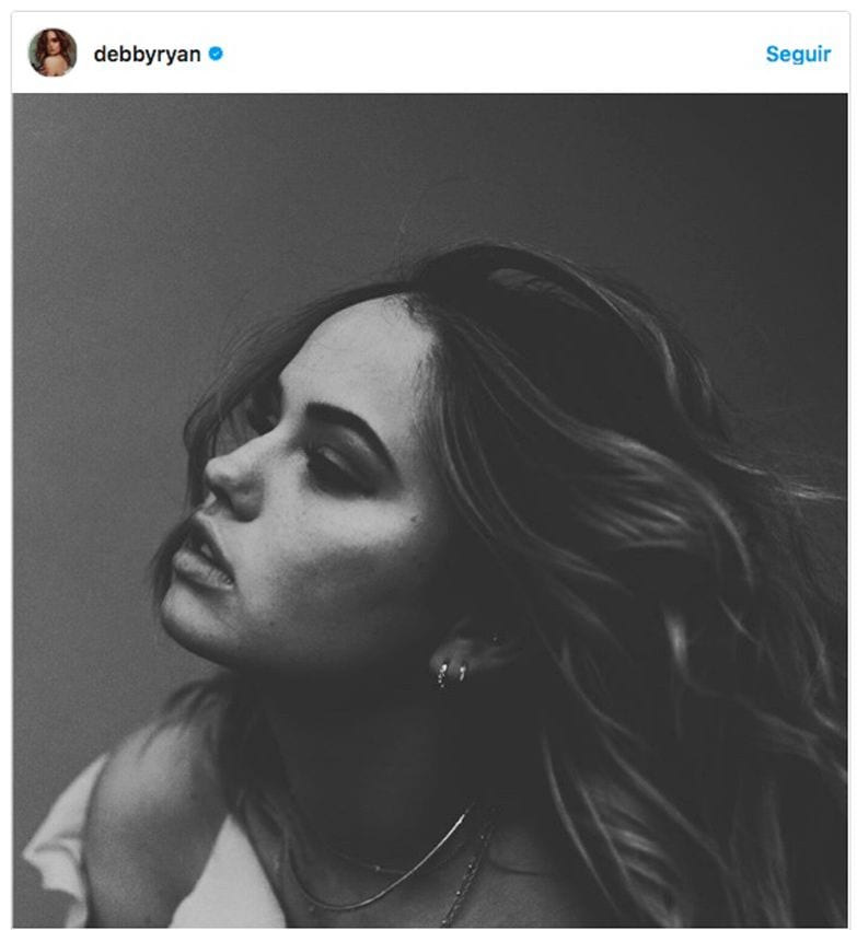 debby_ryan_collares_5a