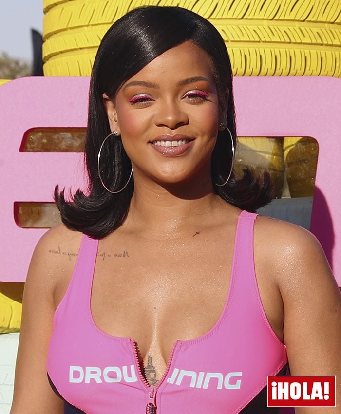 rihanna-maquillaje-fucsia