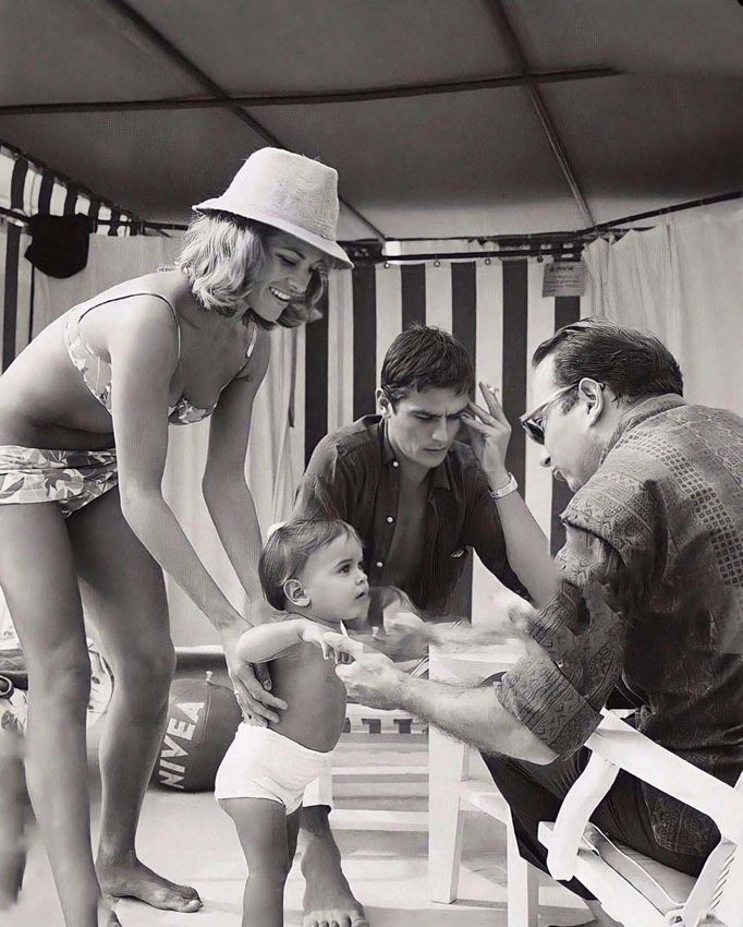 Alain Delon con Nathalie Barthélémy, madre de su hijo Anthony