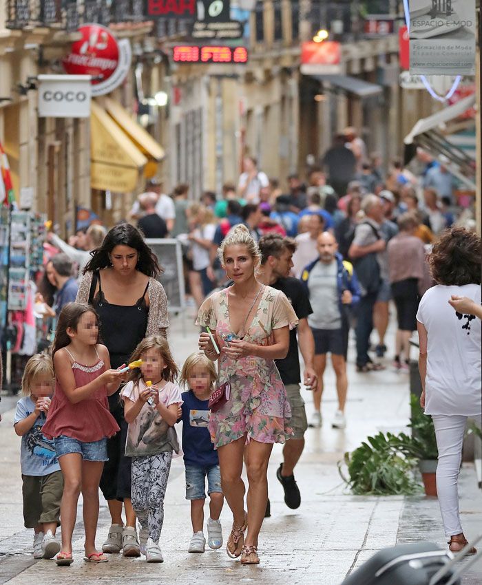 Elsa Pataky con sus hijos