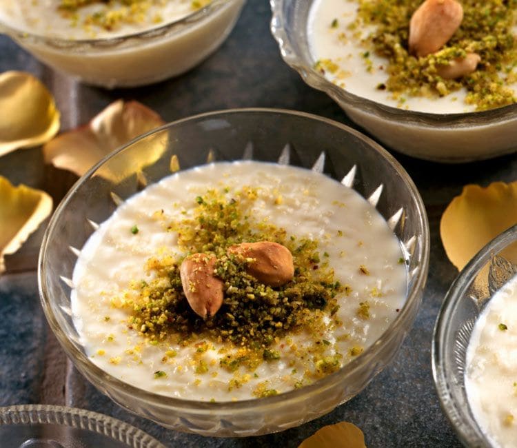 Arroz con leche con almendras y polvo de pistacho