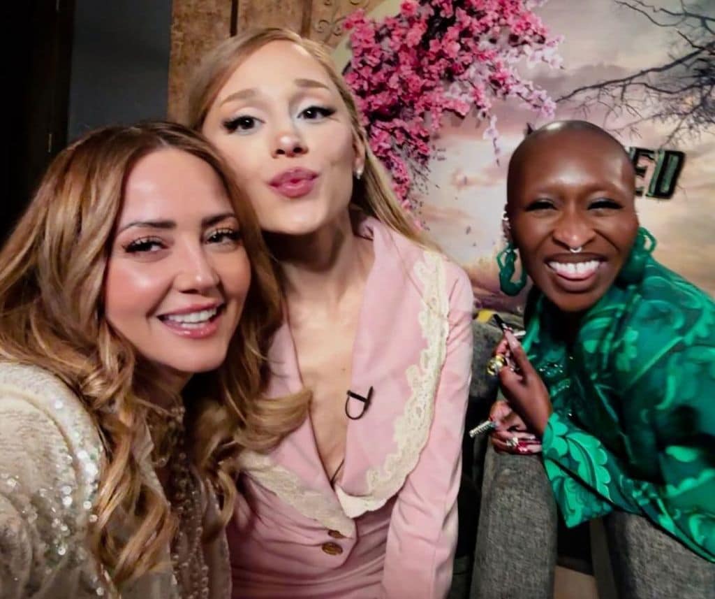 Andrea Legarreta, Ariana Grande y Cynthia Erivo en México