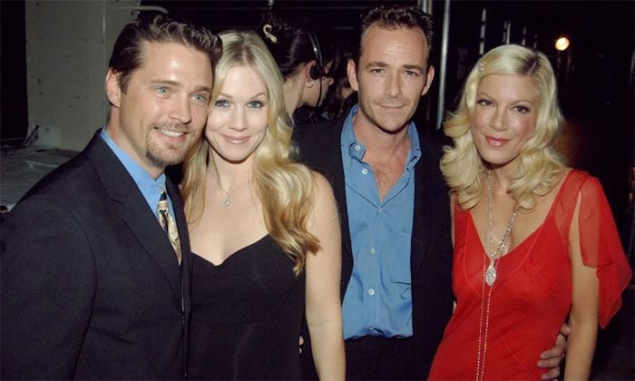 Jason Priestley, Jennie Garth, Tori Spelling y Luke Perry