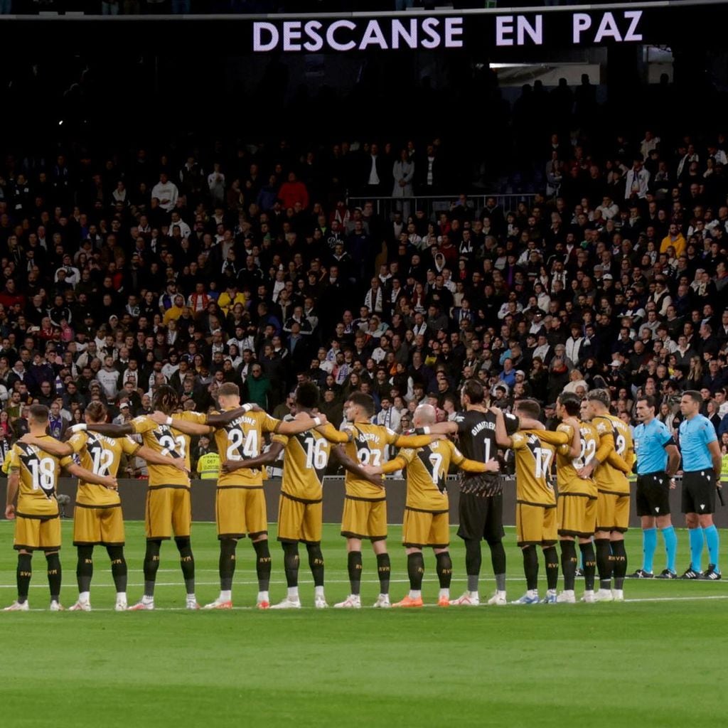 Hola 4137. Homenaje a Tapias. Nuria González e hijos. Florentino. Real Madrid.