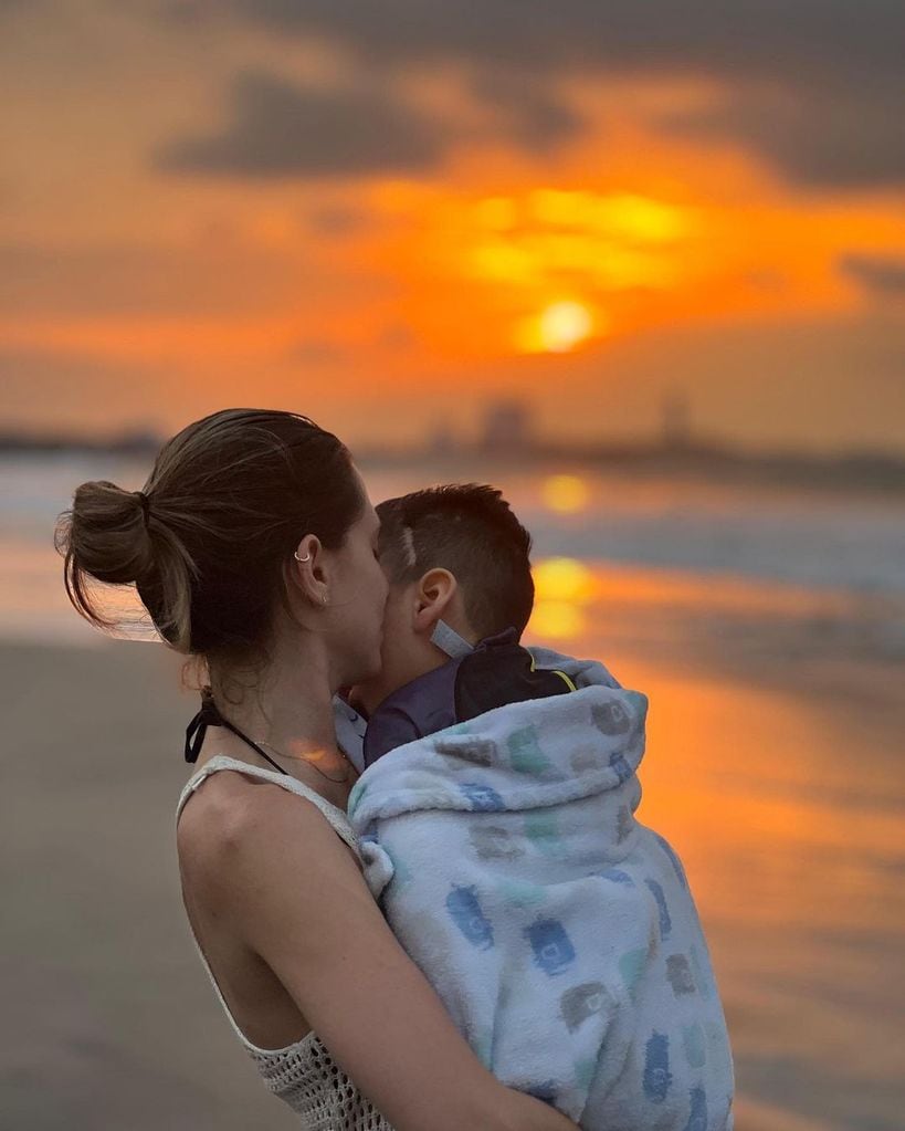 Karime Borja junto a su hijo Mateo