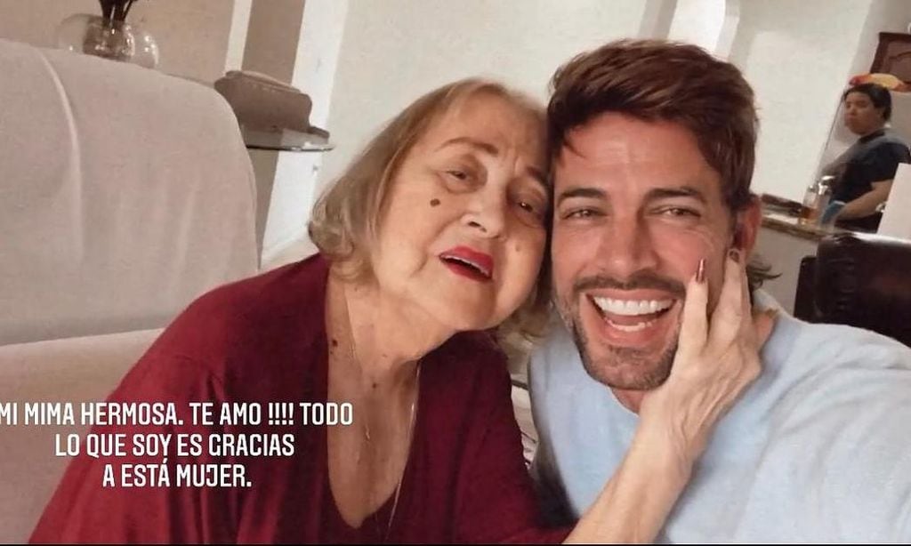 William Levy y su abuelita