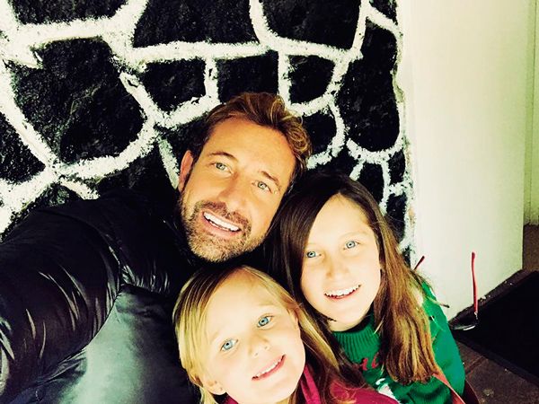 Gabriel Soto y sus hijas