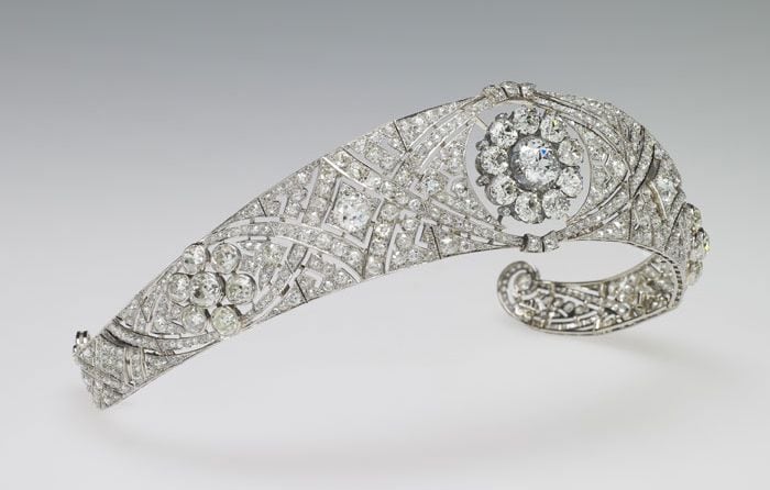 tiara-bandeau--getty