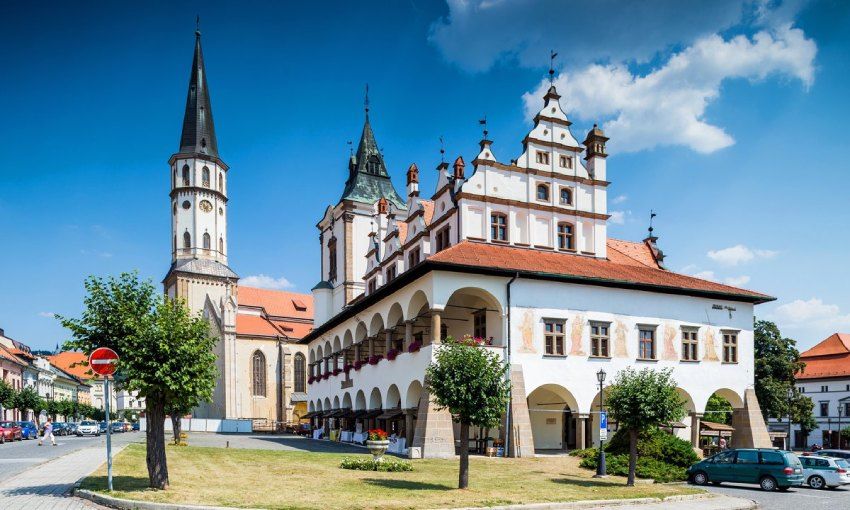 Plaza principal y ayuntamiento de Levoca, Eslovaquia