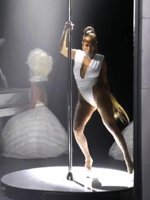 Jennifer Lopez en la barra de Pole dance