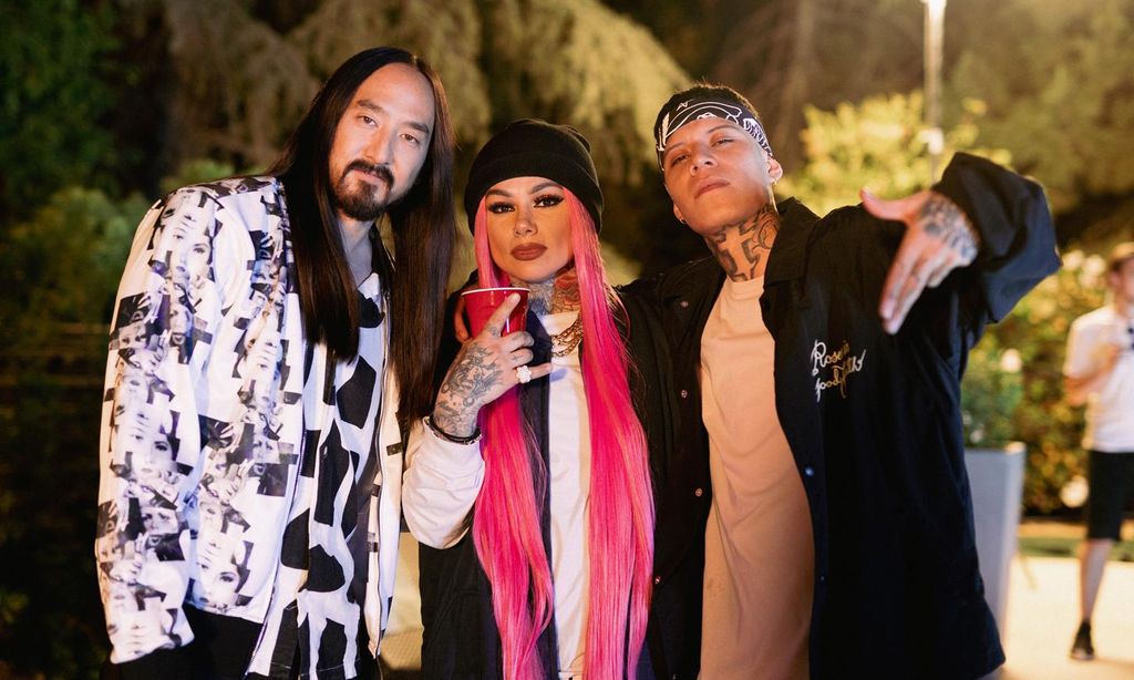 Steve Aoki, Santa Fe Klan y Snow Tha Product