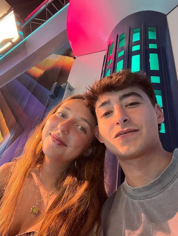 Berenice Lobatón y Juan del Val Roca en 'El Hormiguero' viendo a Victoria de Marichalar. 9 de septiembre de 2024