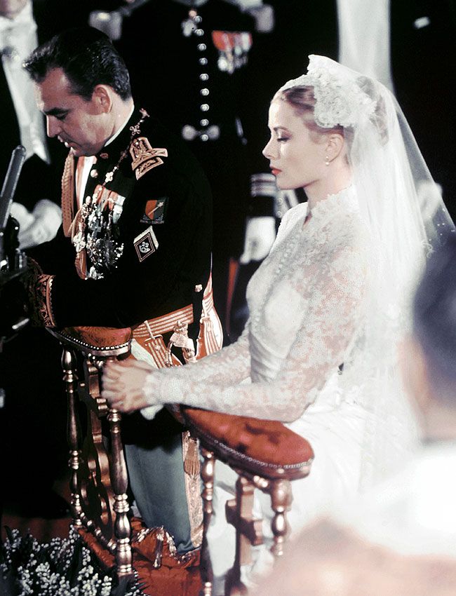 grace kelly wedding dress 1a